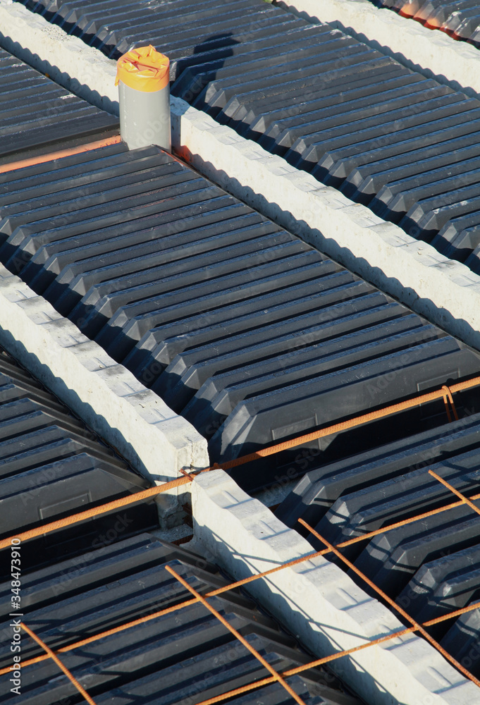 Hourdis en plastiques pour la construction de fondation Stock Photo — free download