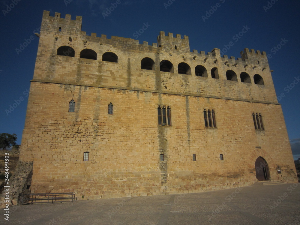 Edificios religiosos en la zona de Beceite (Teruel)