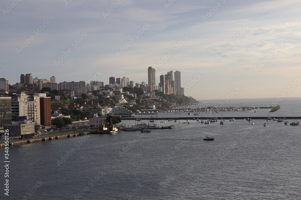 Saída do Porto em Salvador na Bahia do cruzeiro MSC Saída do Porto em Salvador na Bahia do cruzeiro MSC