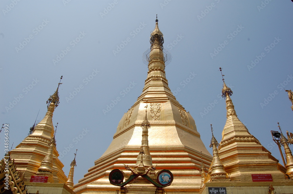 Fototapeta premium Yangon pagoda is colorful