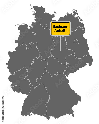 Landkarte von Deutschland mit Ortsschild von Sachsen-Anhalt
