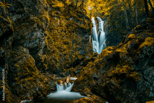 Cascade d'Arizes jaune photo