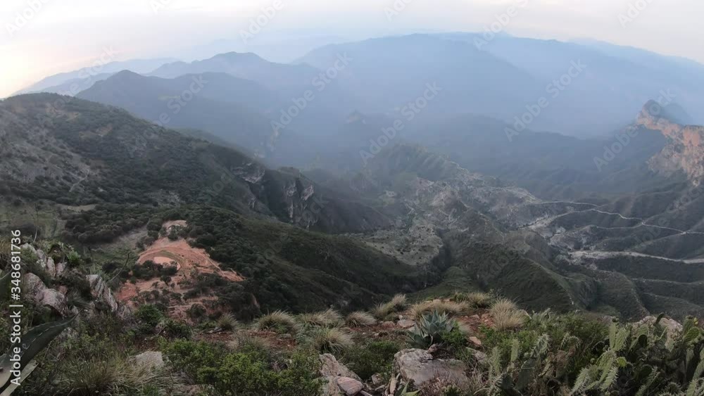 scenic view of Cuatro Palos Viewpoint in the Queretaro's Sierra, Mexico
scenic view of Cuatro Palos Viewpoint in the Queretaro's Sierra, Mexico