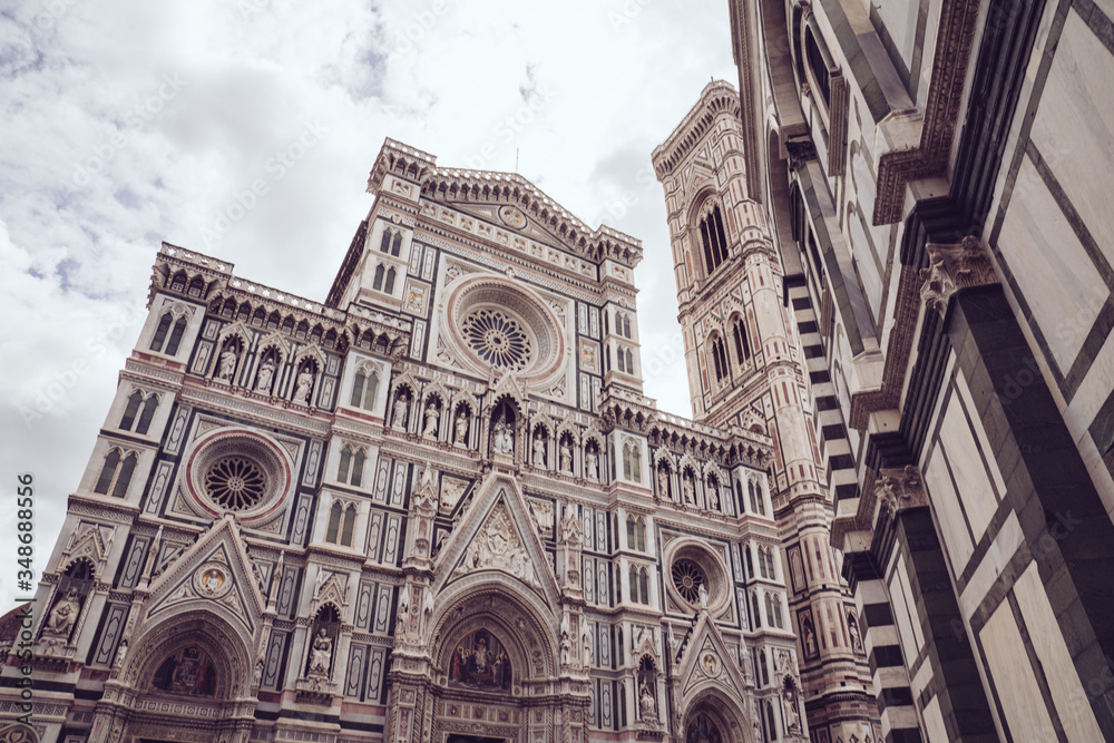 Fototapeta premium The cities are empty. Spot of an empty Florence city centre, Italy during Coronavirus Covid-19 quarantine. Florence, Italy. April 30, 2020.