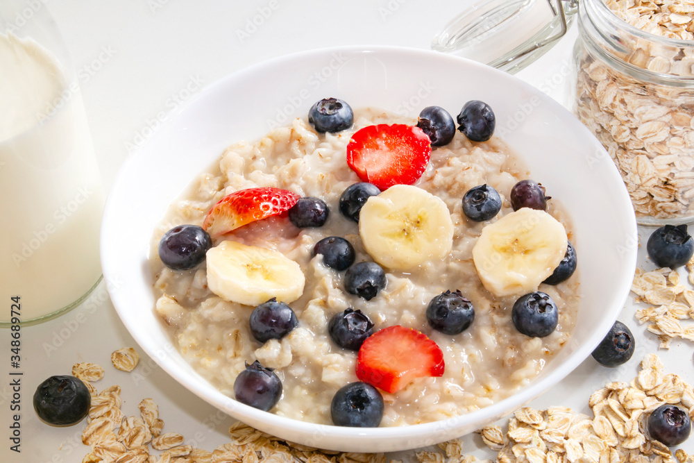 Oatmeal with strawberries, blueberries and bananas Oatmeal with strawberries, blueberries and bananas