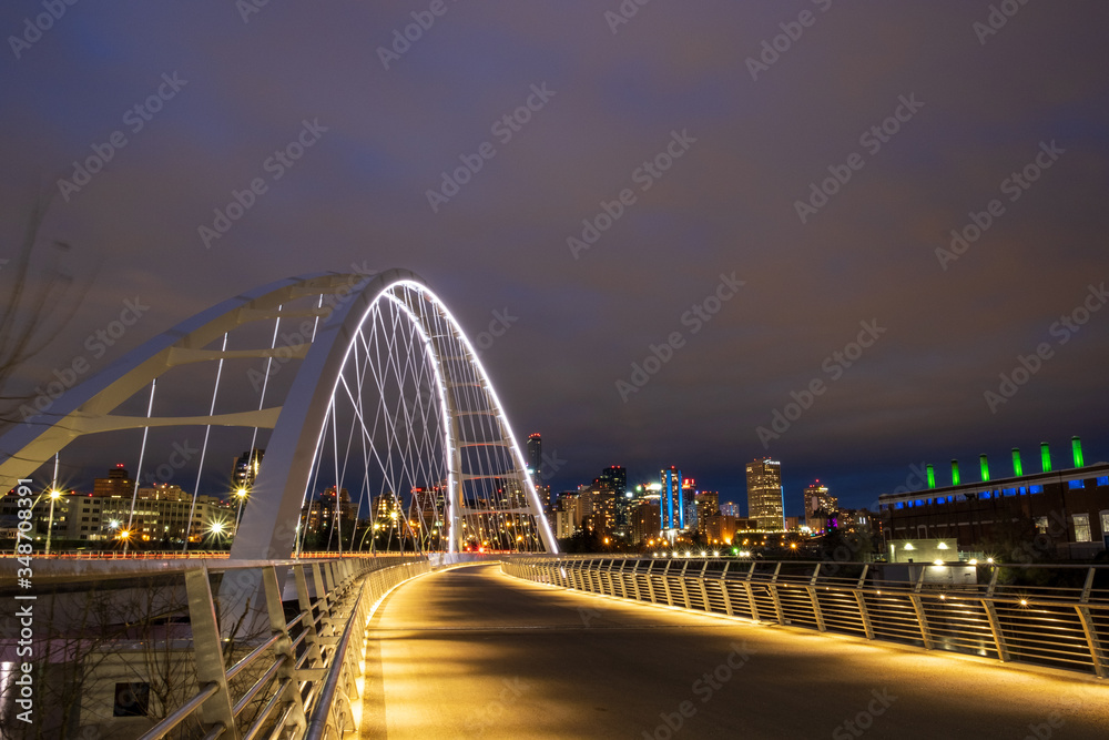 Obraz premium Edmonton Bridge at Night 2
