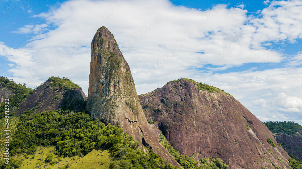 Pedra do Itabira - Beautiful stone mountains in Cachoeiro de Itapemirim, Espírito Santo, Brazil