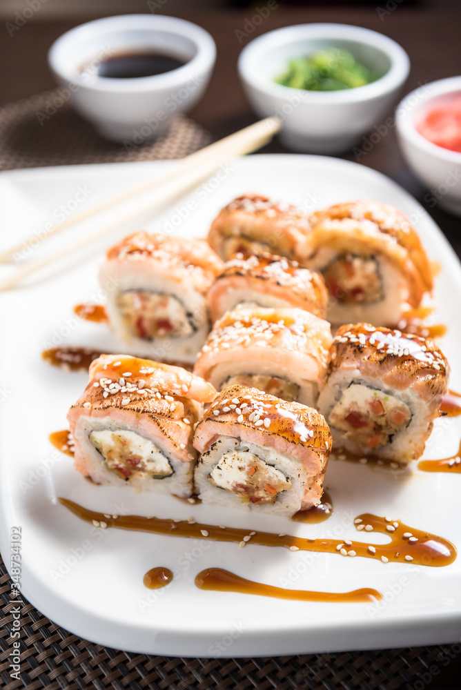 Sushi maki Taito with salmon, prawns