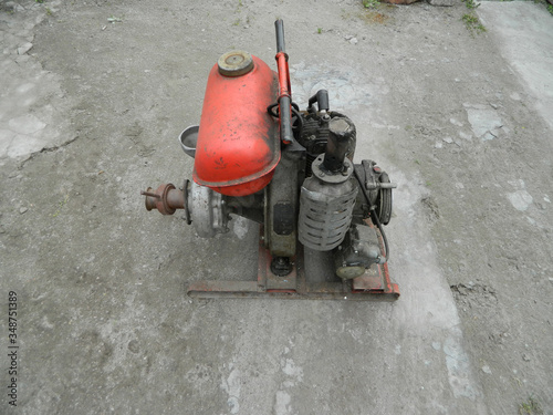 motor for watering the garden with gasoline