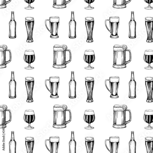 Beer glasses seamless pattern