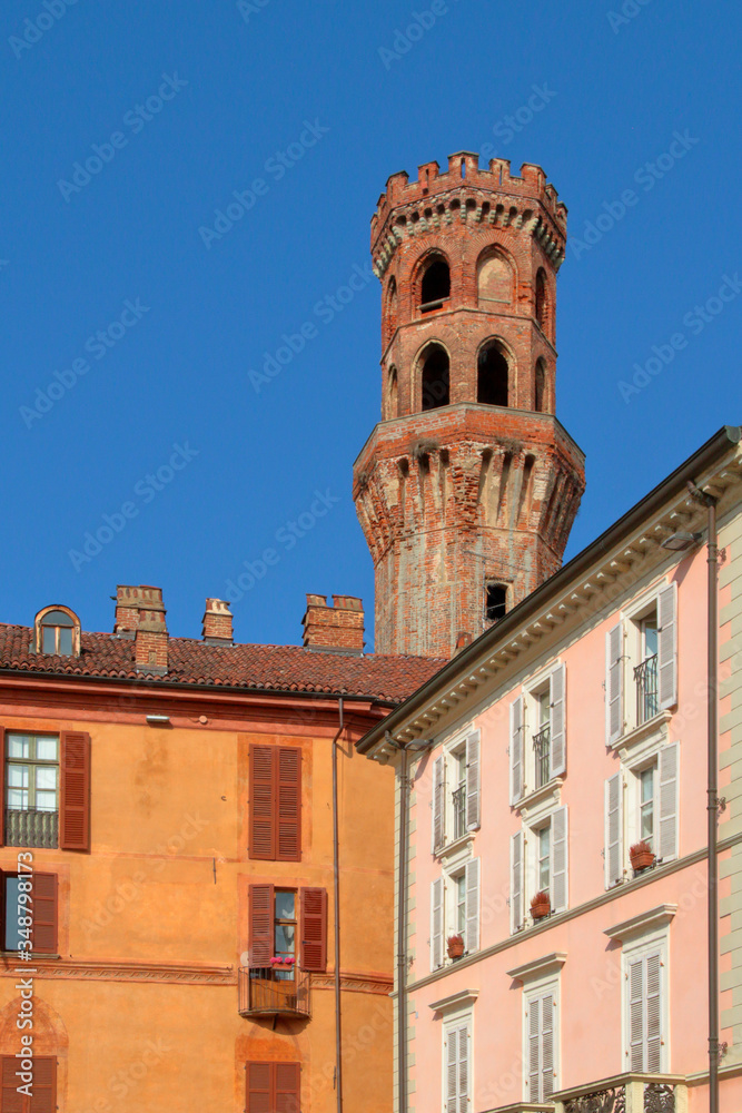 Vercelli con palazzi colorati e torre dell'angelo in italia, Vercelli city and colorful buildings in Italy