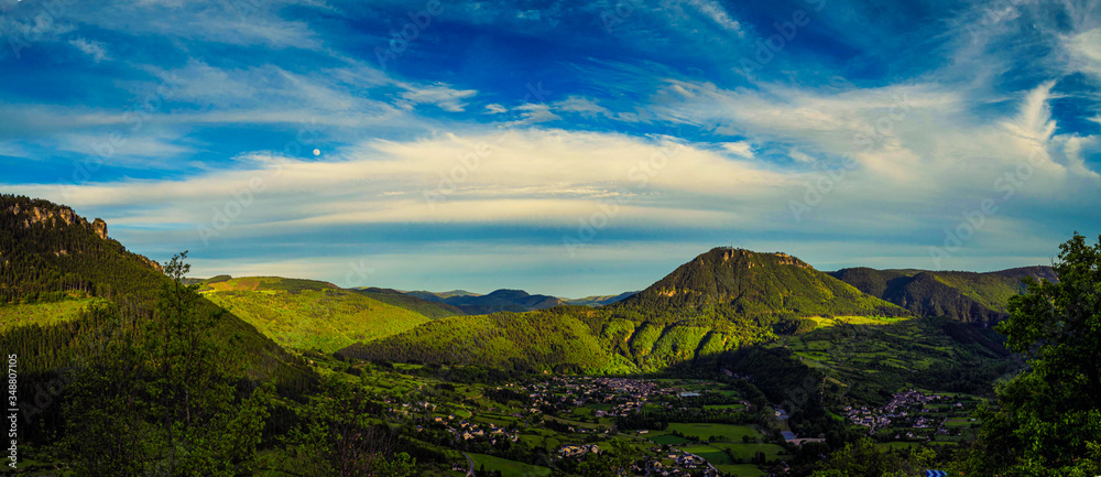 Cévennes, paysage, au-dessus d'Ispagnac