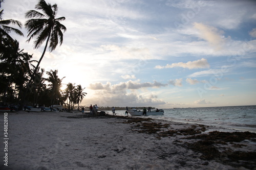 nat  rlicher karibischer Strand