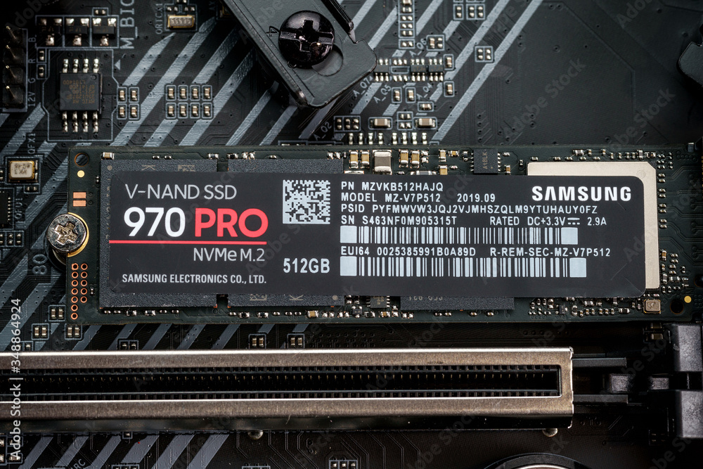 Samsung 970 pro NVMe ssd on the motherboard close up foto de Stock | Adobe  Stock