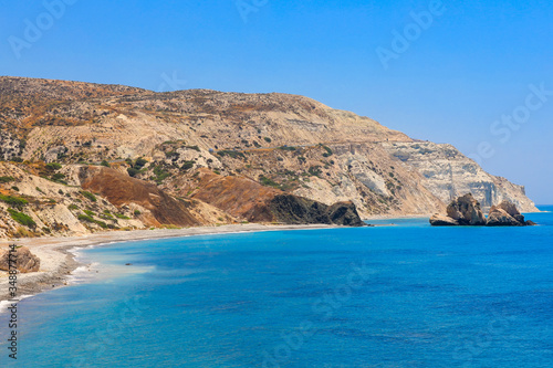 Bucht an der Mittelmeer Küste mit blauem Meer