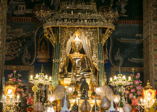 Wat Pathum Wanaram (Wat Pathumwanaram Ratchaworawihan) in Bangkok, Thailand