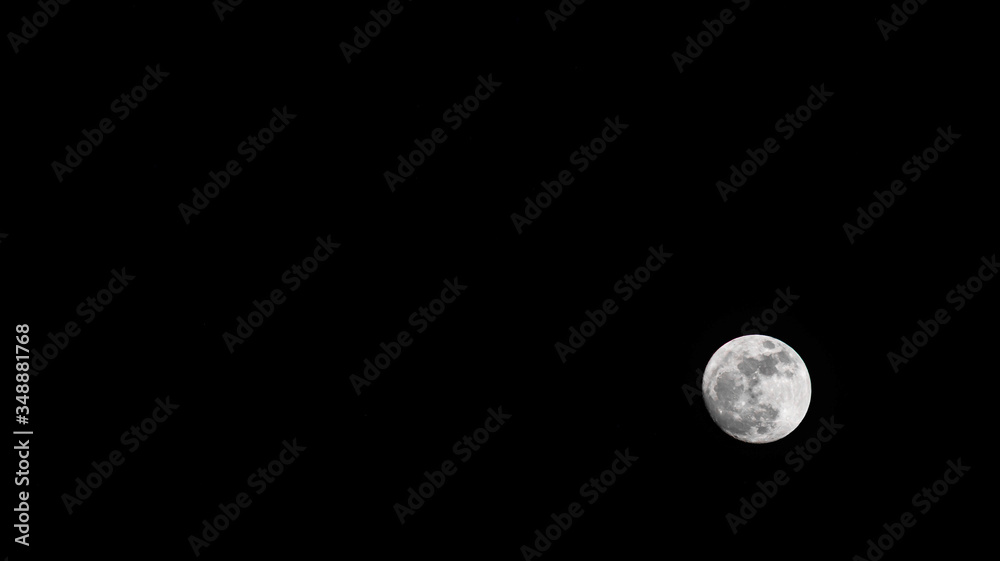 The full moon in the sky at night is black. The full moon in the sky at night is black.