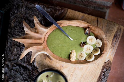 Healthy smoothie bowls with fruits and veggies
