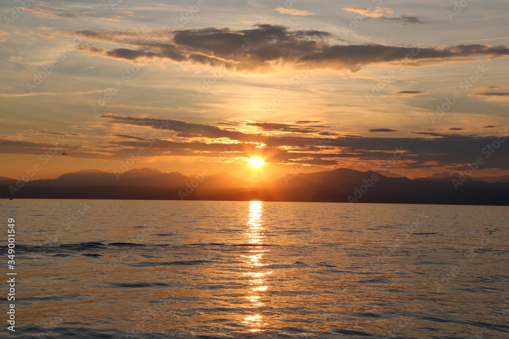 Fototapeta premium sunset gardasee