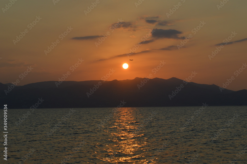 Naklejka premium Coucher de soleil en crète