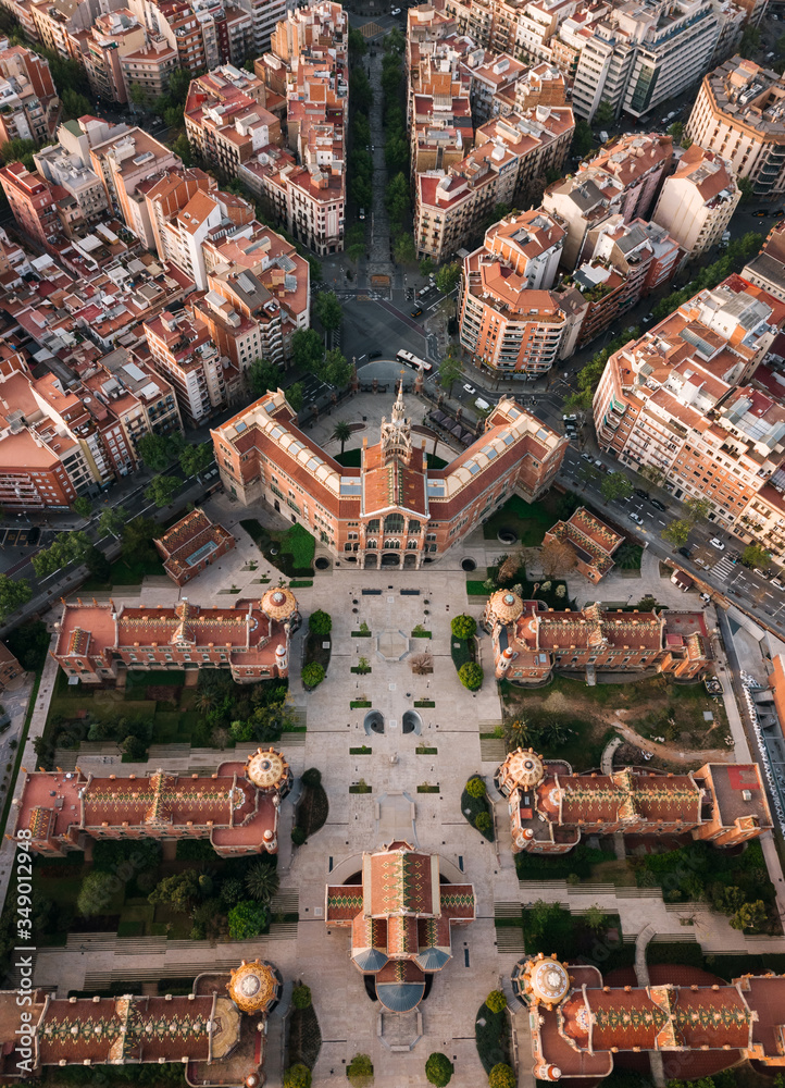 Obraz premium Barcelona street aerial view with beautiful patterns 