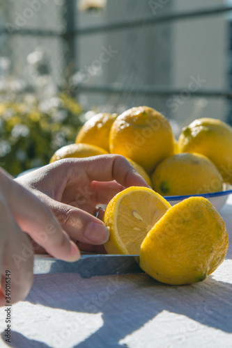 Lemons (vitamin c) 