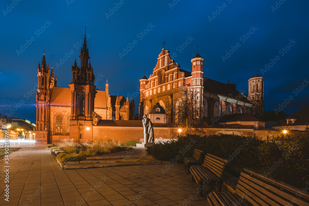 Fototapeta premium Catholic church of St. Anne old town Vilnius , a monument of Gothic architecture of the city. Lithuania Night cityscape