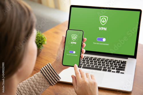 Using VPN on laptop and mobile at the same time photo