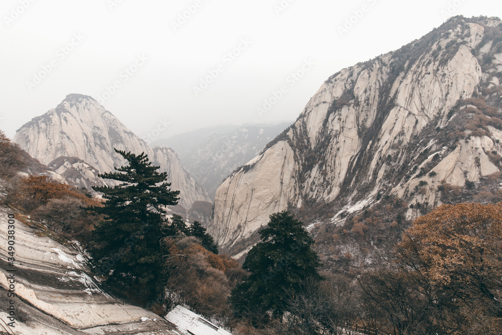 Fototapeta premium hua shan mountain view