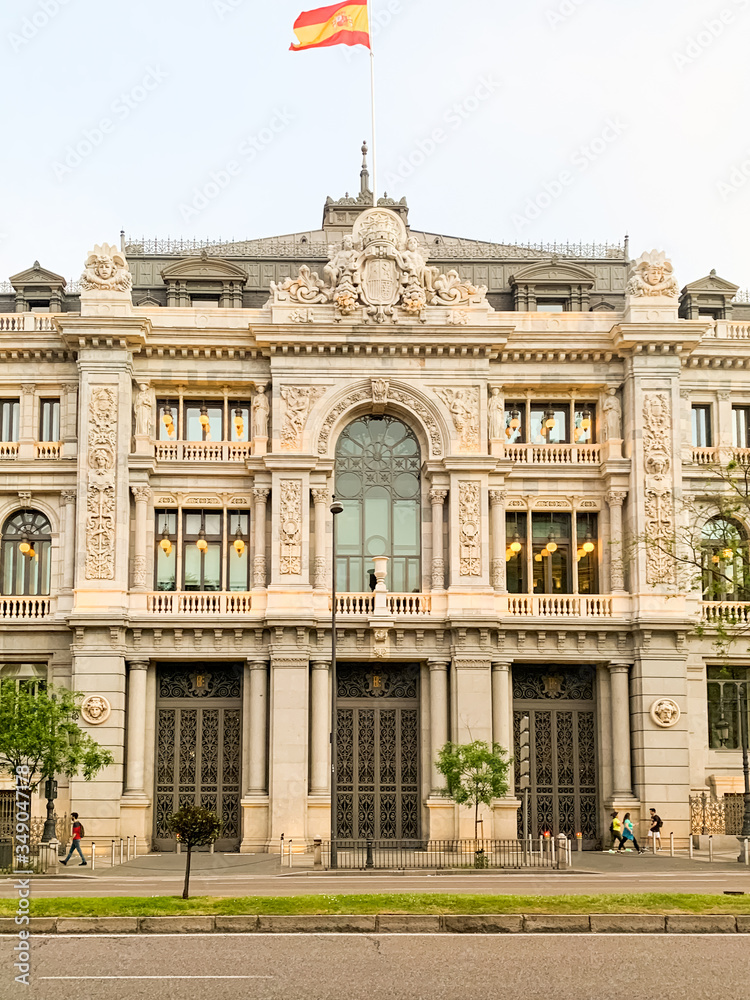 Fototapeta premium Views of Madrid city in fase zero after the Covid virus lockdown