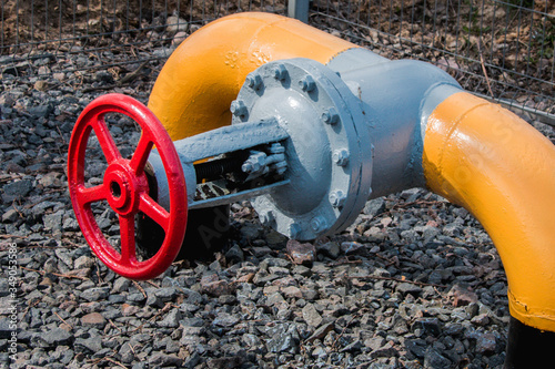 Wallpaper Mural Valve for switching gas supply to the main pipe on and off. Gas transit. Torontodigital.ca