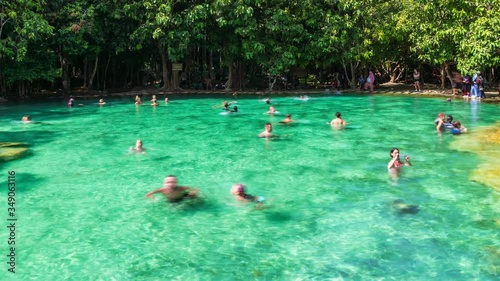Beautiful crystal clear Emerald Pool, or Sa Morakot, famous natural swimming place and tourist destinationม Krabi, Thailand - Time Lapse