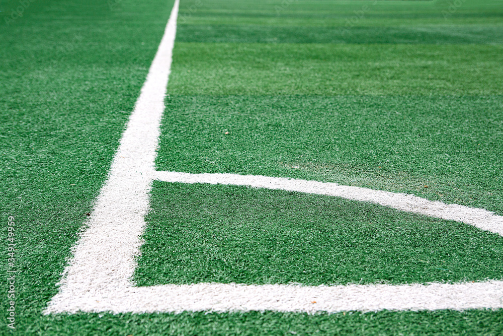 corner kick line on green lawn