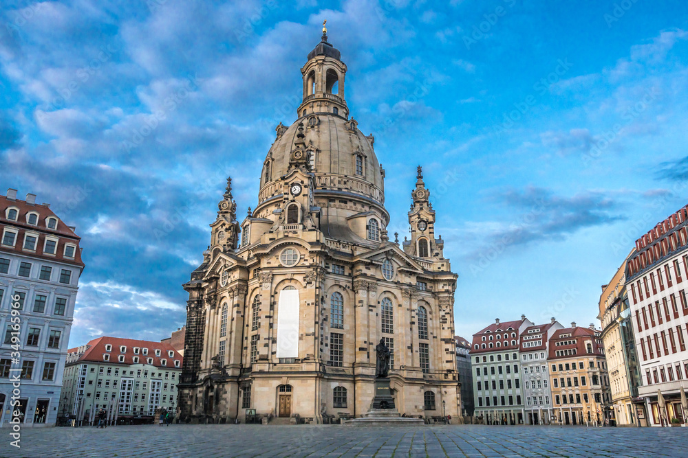 Frauenkirche Dresden, Theaterplatz, ohne Meschen, Brühlsche Terrasse