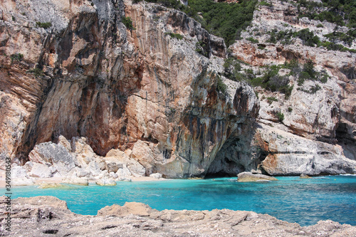 Scorcio dalla spiaggia di Cala Mariolu, Golfo di Orosei, Sardegna © Giovanni Laudicina