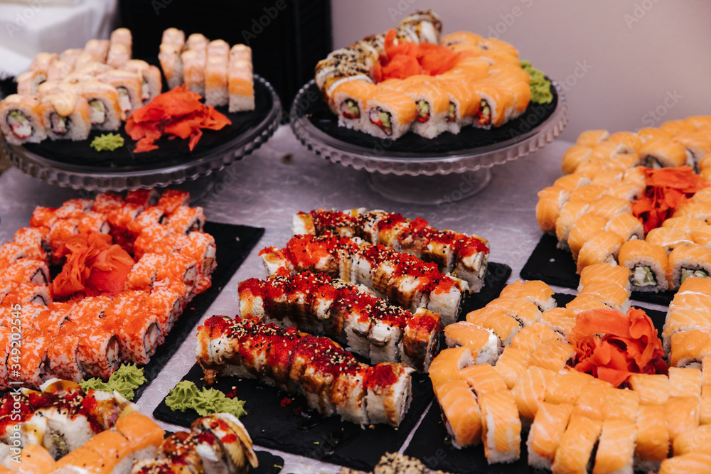 SUSHI SUSHI
