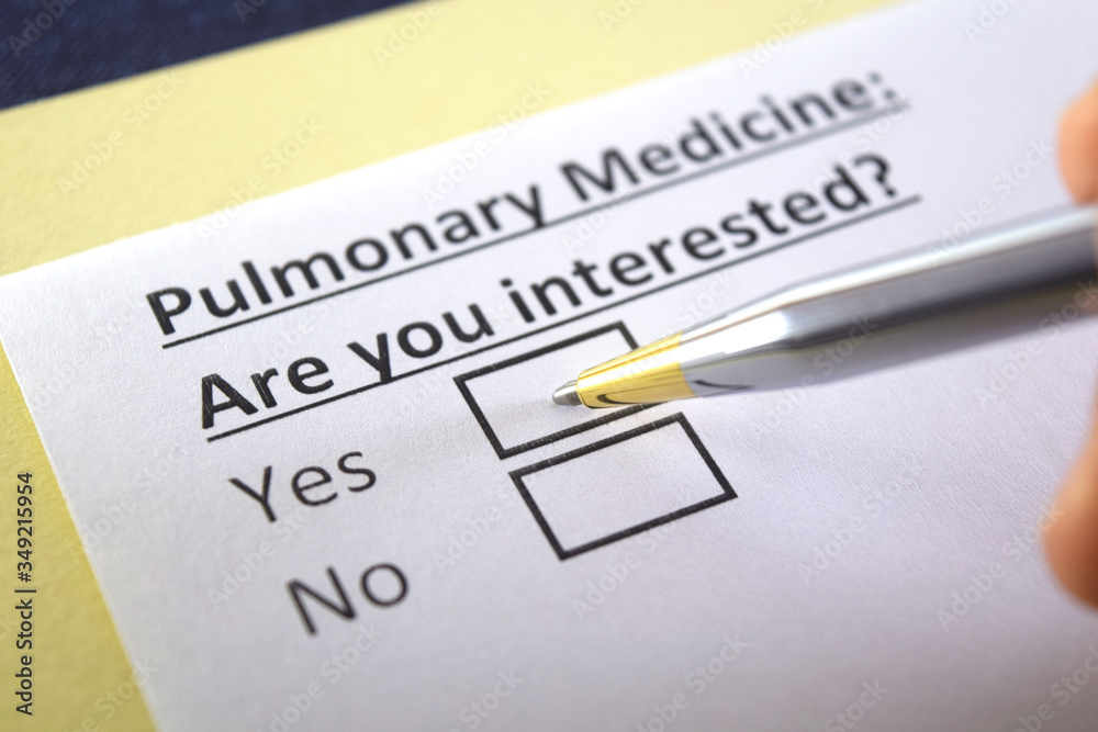 One person is answering question about pulmonary medicine. One person is answering question about pulmonary medicine.