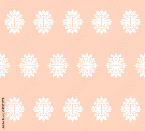 Seamless damask pastele pattern wallpaper. Vintage decor in Victorian style. © WI-tuss