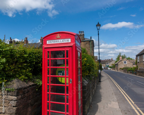 red telephone box