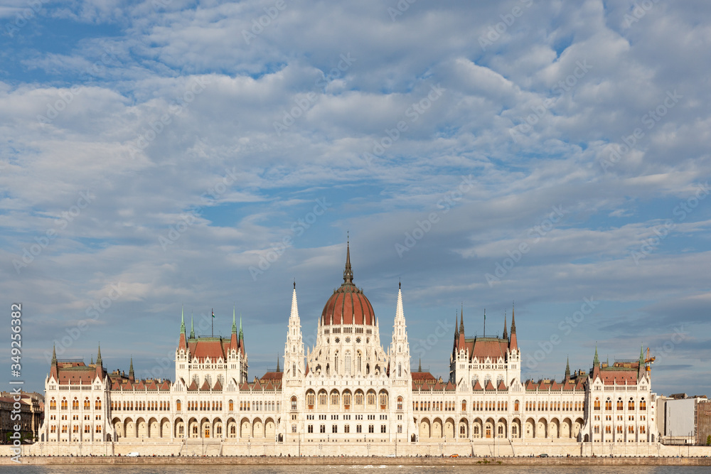 Fototapeta premium Hungarian Parliament, Budapest, Hungary