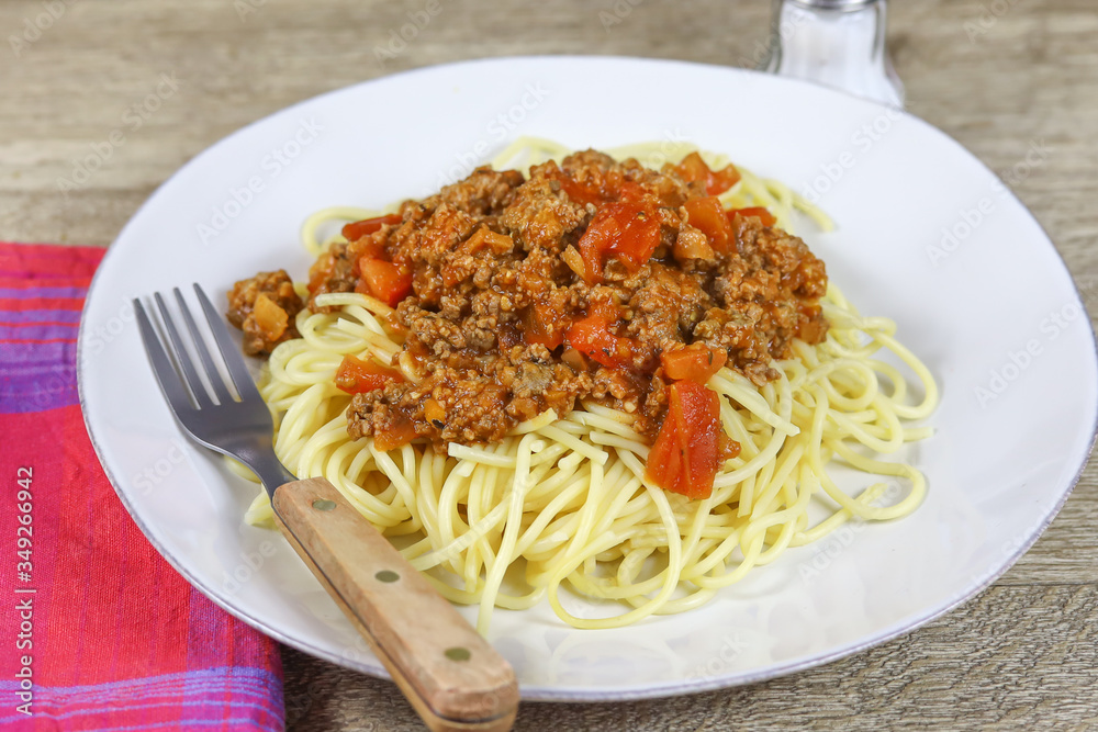 assiette de spaghetti à la bolognaise