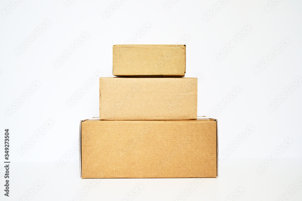 Obraz premium Cardboard boxes isolated on white background.