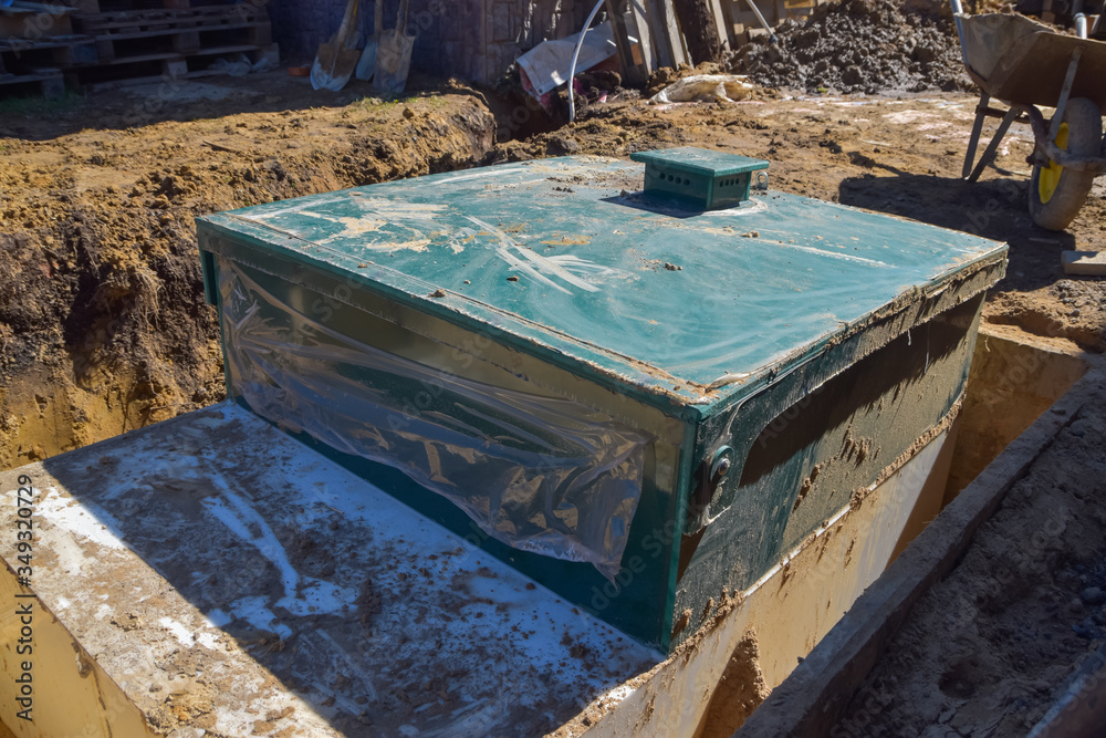 installation of a septic tank in the construction of a private house