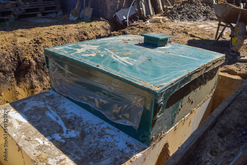 installation of a septic tank in the construction of a private house