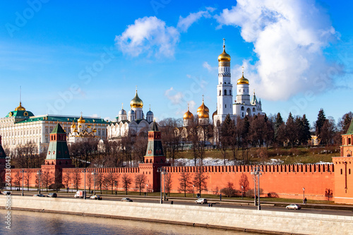 Вид на Кремль и Москву реку