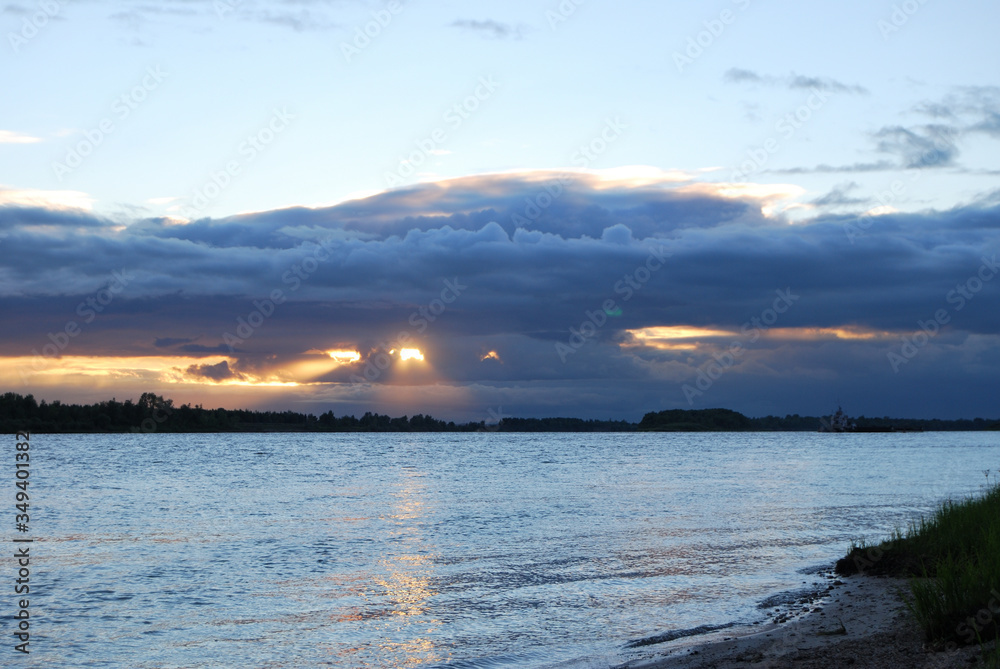 Obraz premium Evening on the Irtysh River, Omsk region, Siberia, Russia