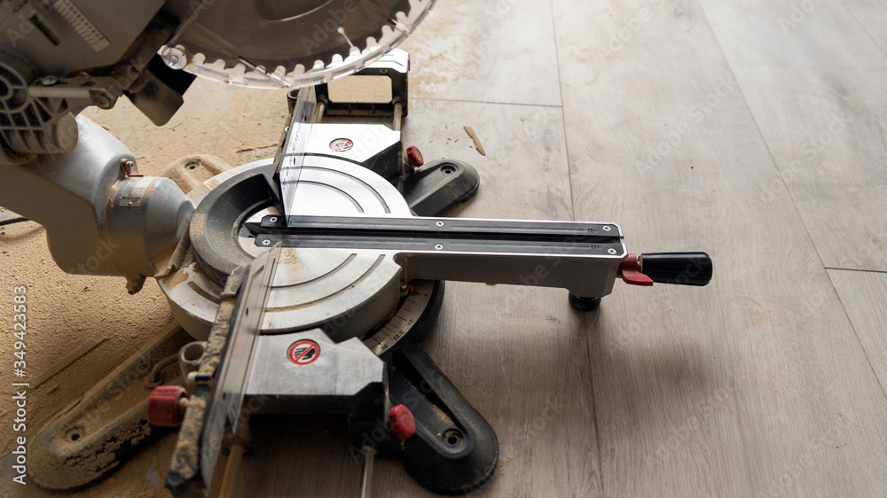 Saw Saw