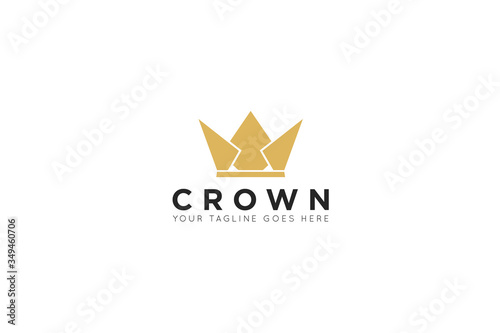 crown logo and royal icon vector illustration design template Free Download crown logo and royal icon vector illustration design template - GFXLoad