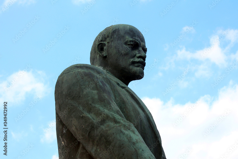 Monument to Vladimir Lenin.