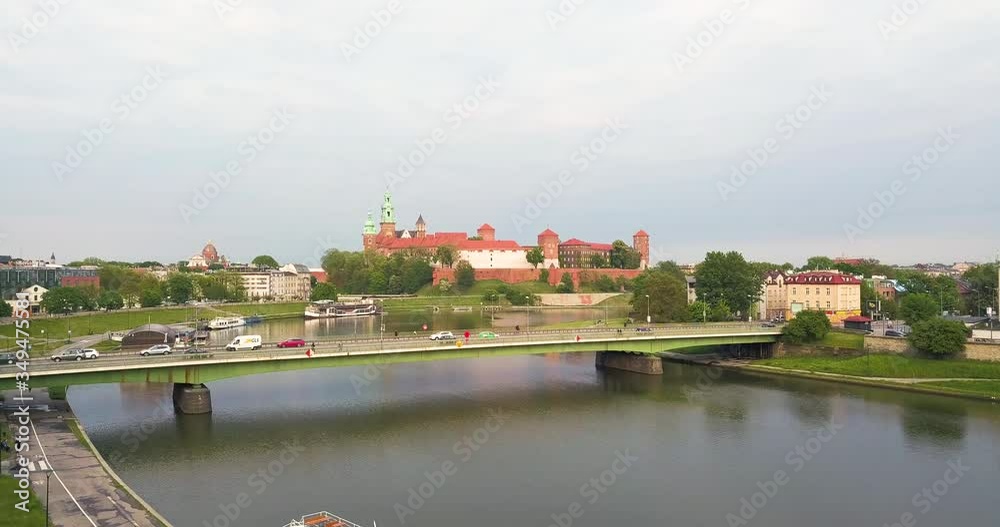 Bend of the Vistula River, Castle and bridge Bend of the Vistula River, Castle and bridge